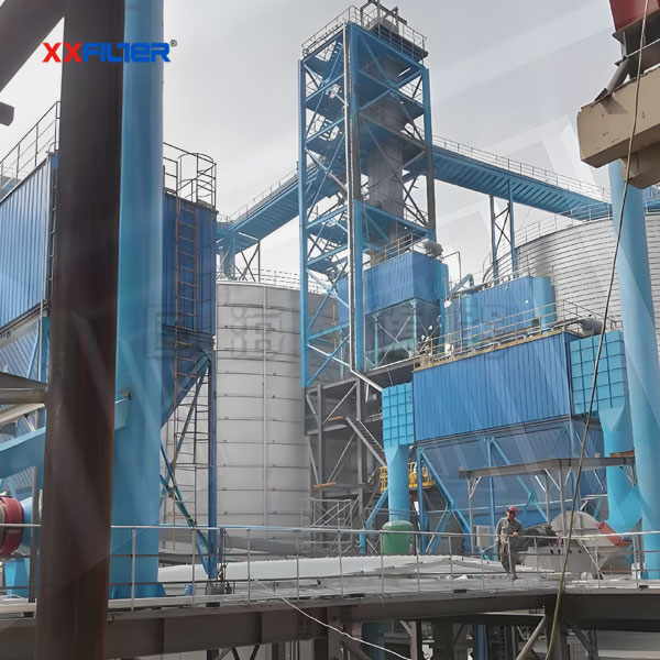 320條布袋17800m3/h風(fēng)量袋式除塵器