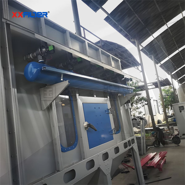 醫(yī)藥生產(chǎn)行業(yè)粉塵處理360㎡濾筒除塵器